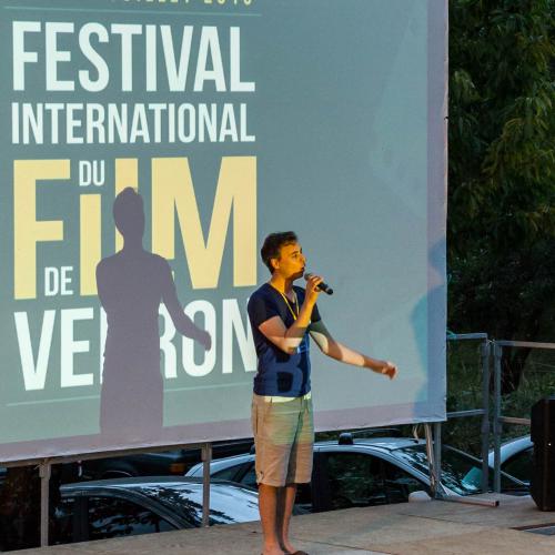 Maxime presents the outdoor broadcast